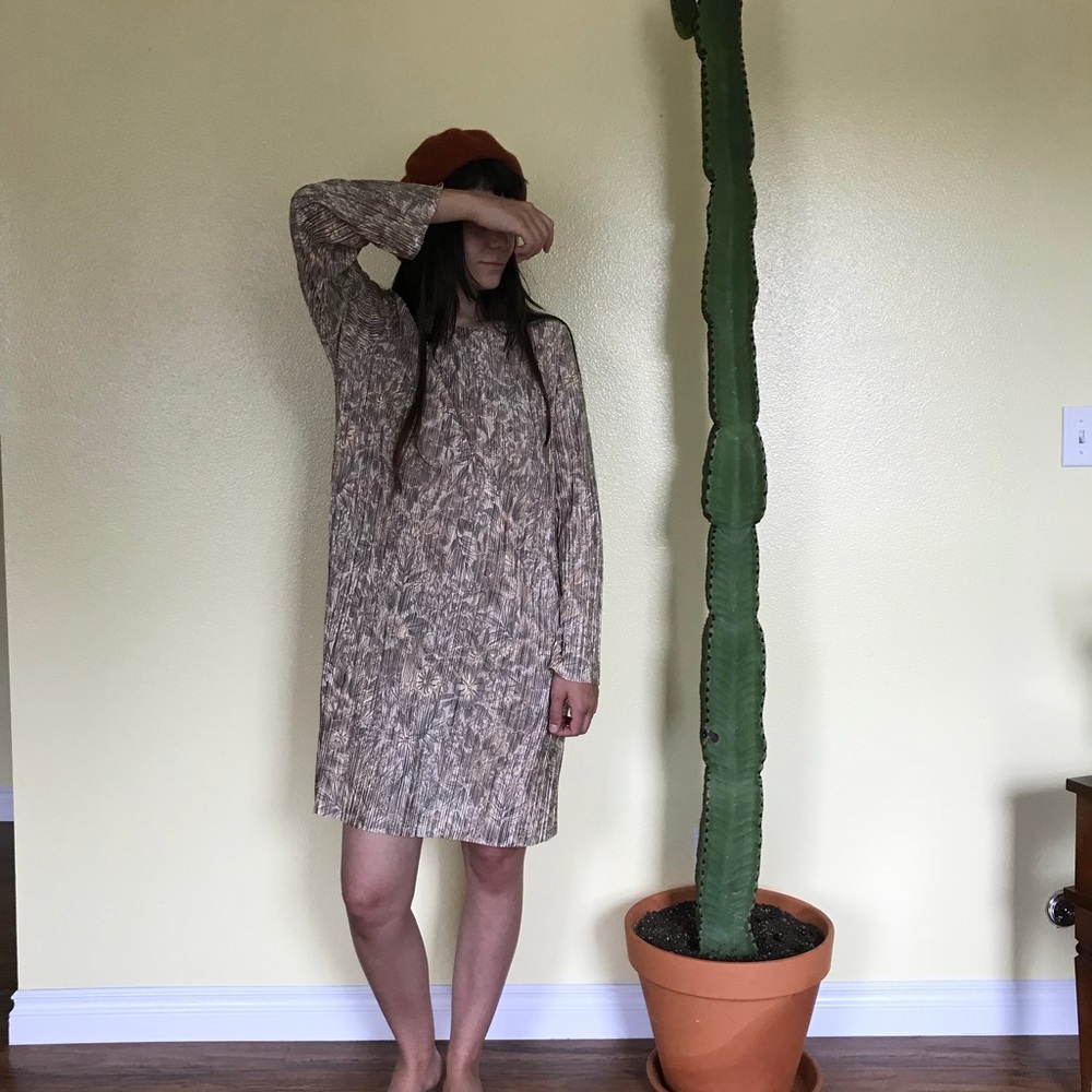 Dress medium in size - Picture 5 of 5